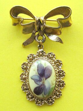 Vintage floral pendant brooch